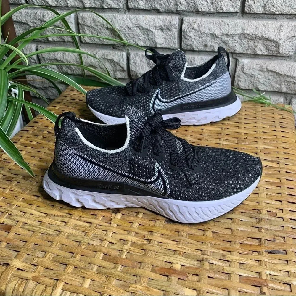 NIKE REACT INFINITY RUN FLYKNIT
